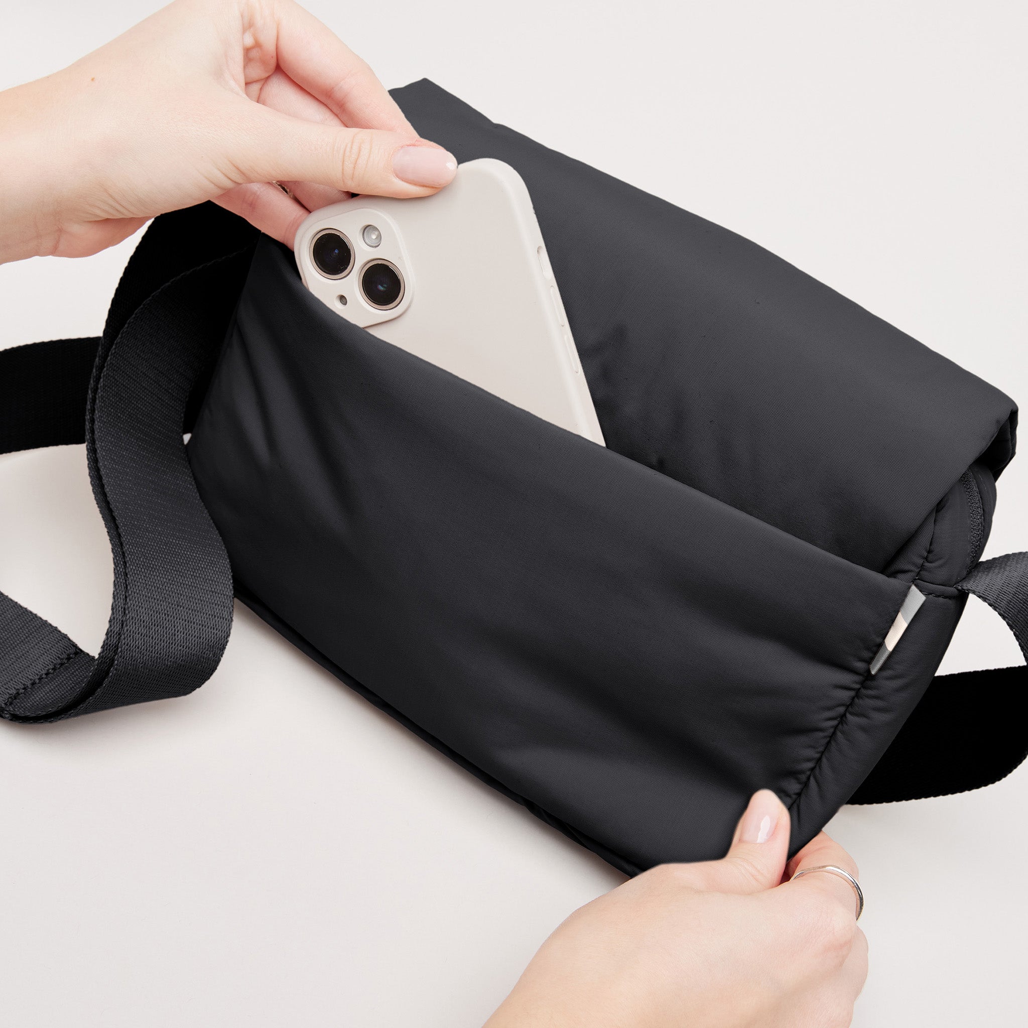 【DOUBLE COMMA】CLOUD BAG　Black Amazon.com: BAGGU Cloud Bag - Black : Clothing, Shoes & Jewelry