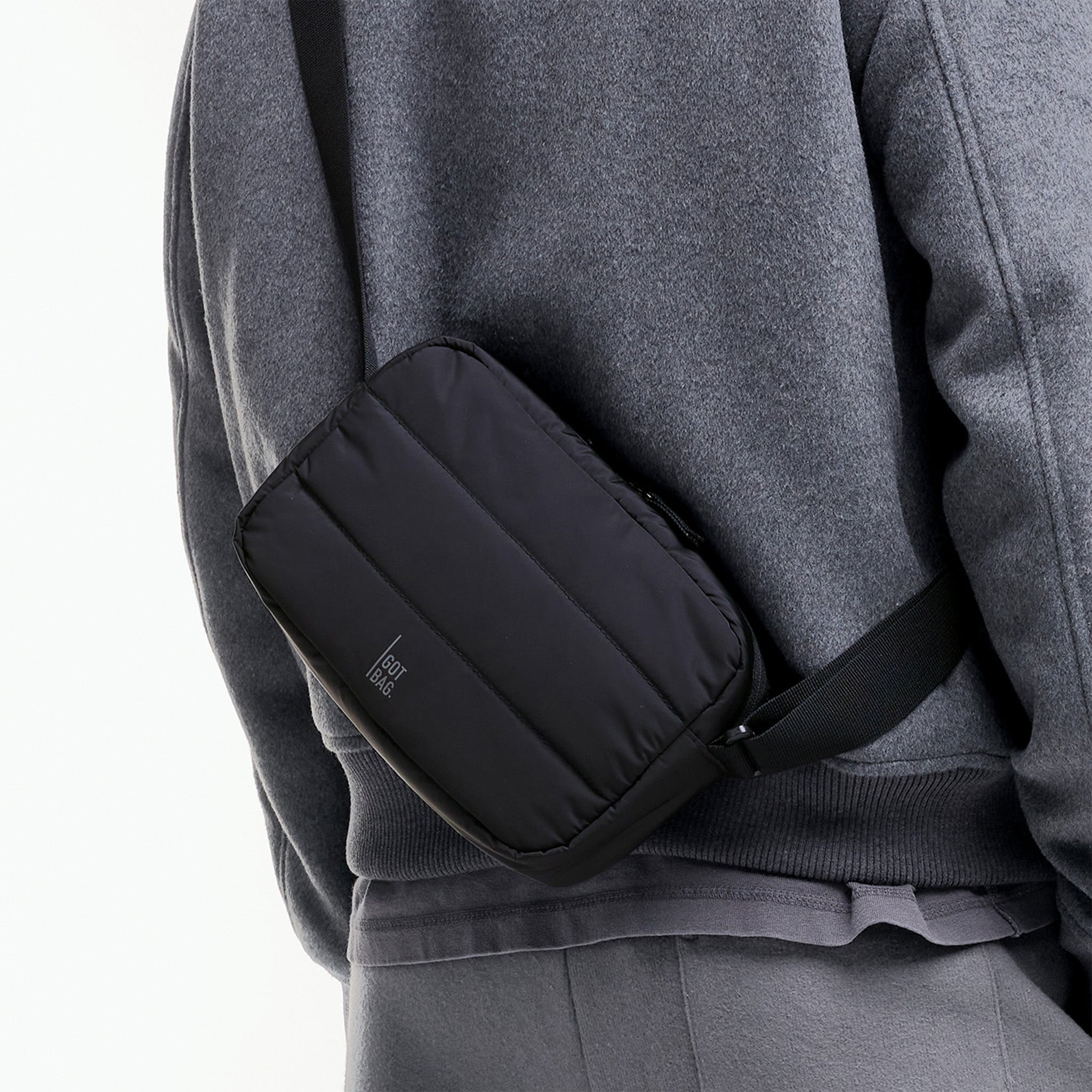 【EMIS】 PUFFER BARREL BAG /追跡付 ☆emis☆PUFFER BARREL BAG☆ (EMIS/ショルダーバッグ