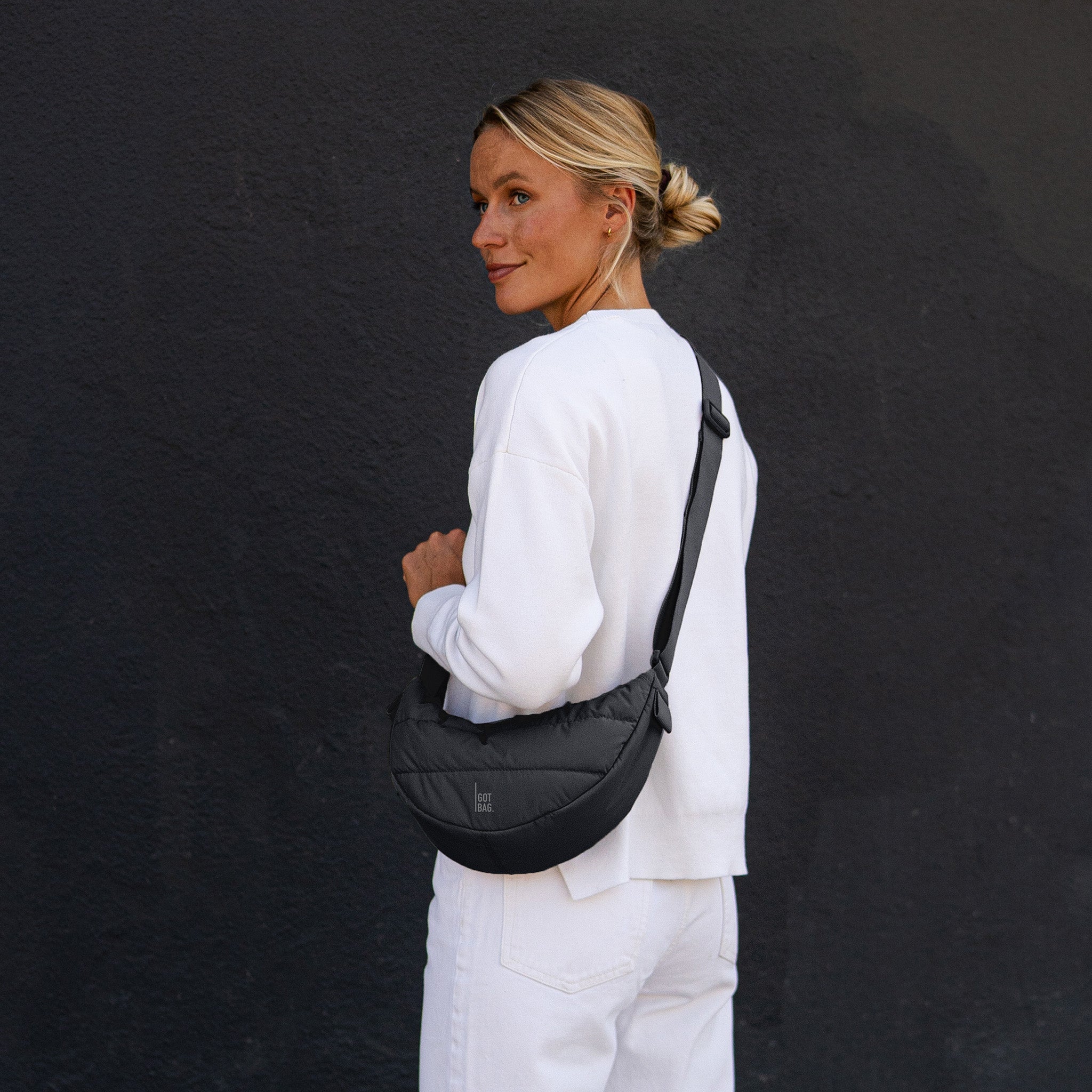 241015_PUFFER_MOON_BAG_SMALL_b