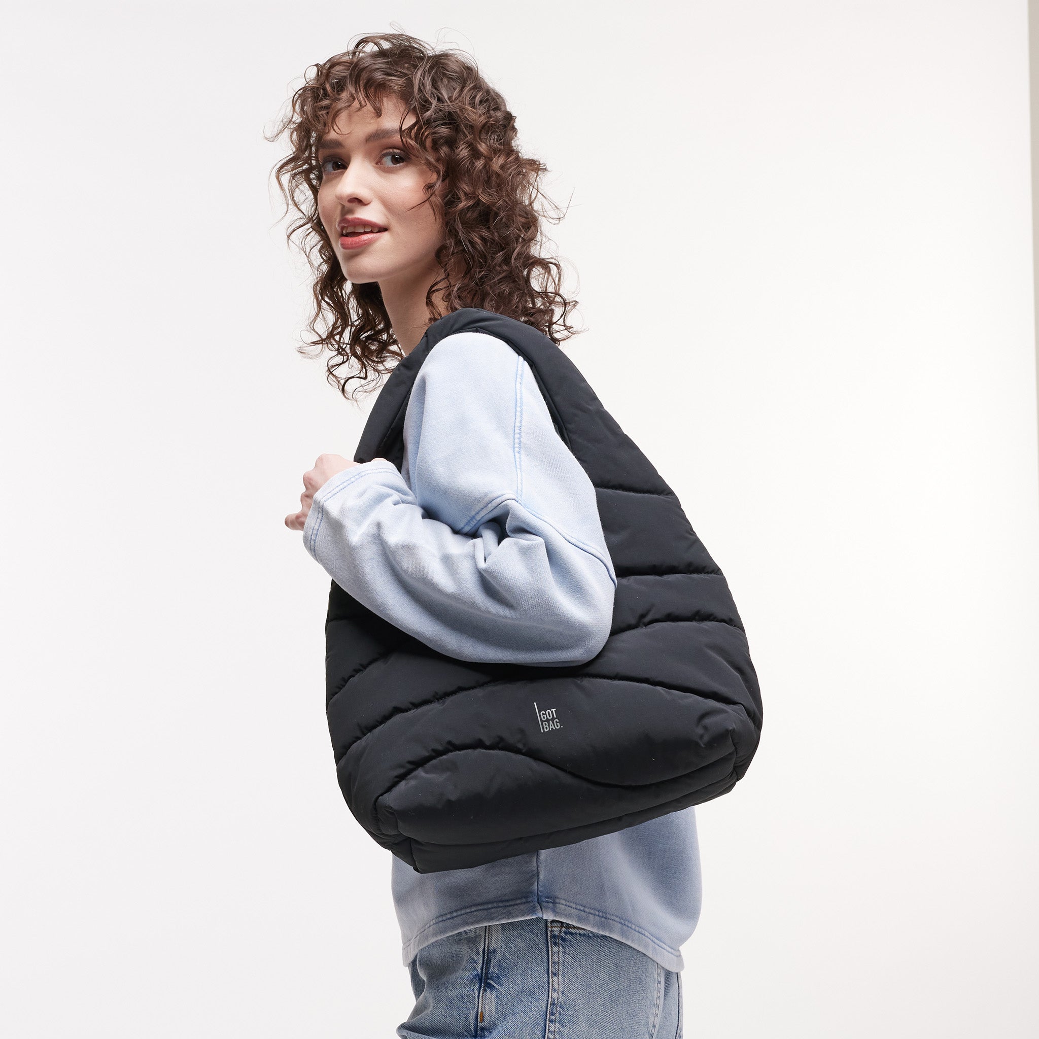 WAVY PUFFER SHOULDER BAG