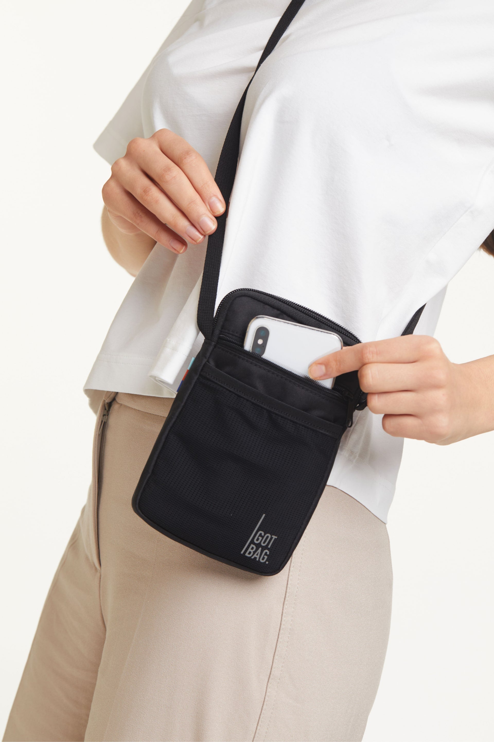Card Holder Made of Ocean Plastic - Sustainable Wallet - GOT BAG